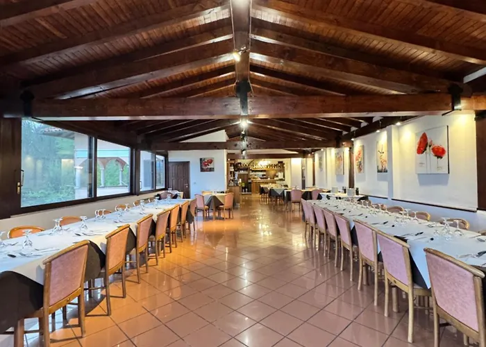 Antiche Terre & Relax מלון פיניונה