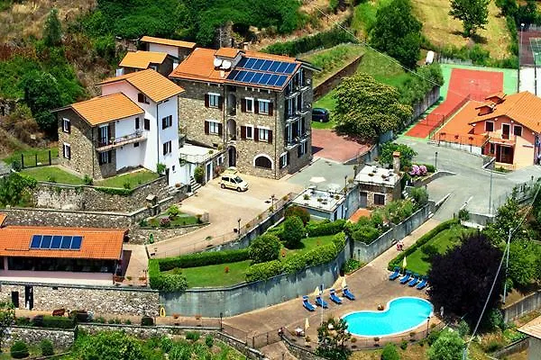 Antiche Terre & Relax 3* פיניונה